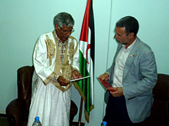 El vicepresidente Laparra, con el primer ministro saharaui.