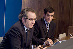 El consejero Pérez-Nievas y el futuro director del Instituto Navarro de Vascuence, Xabier Azanza.