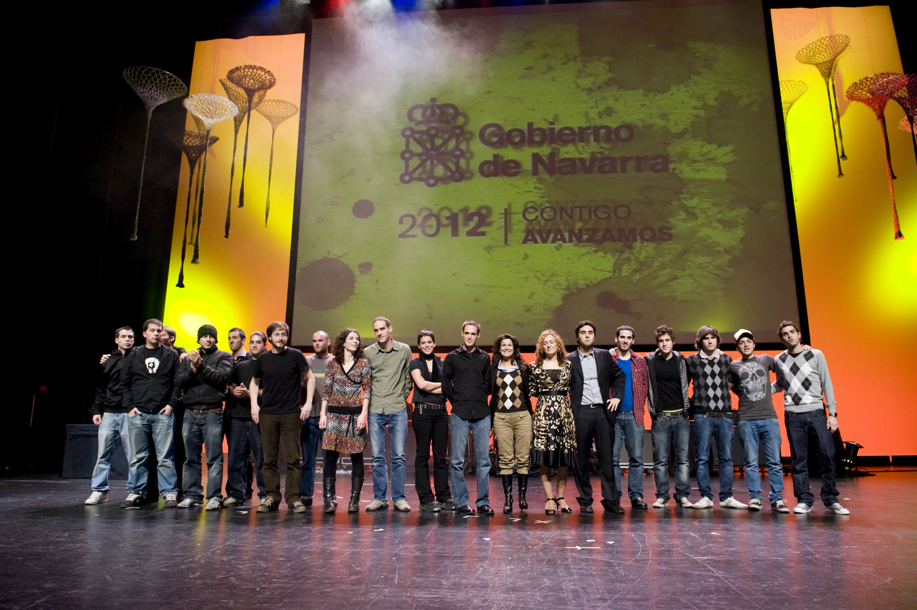 consejera y premiados gala encuentros jovenes artistas 2008