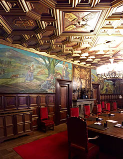 Salón de Sesiones, antes de la adecuación del escudo.