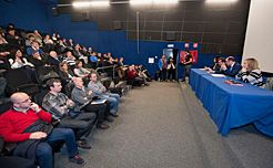 Vista general del encuentro mantenido con representantes económicos y sociales de la Barranca.