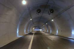 Interior del túnel de El Perdón, en la A-12 (Autovía del Camino).