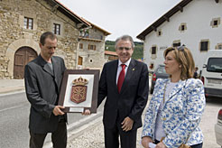 El Presidente Sanz con el alcalde de Marcaláin