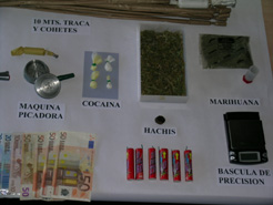 imagen de los materiales y sustancias incautadas tras las detenciones de Mendavia