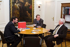 Imagen de la recepción al consejero de Asuntos Culturales de la Embajada de la República Federal de Alemania en Madrid, Hans-Günter Löffler.