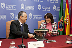 Maya alkatea eta Vera kontseilaria.