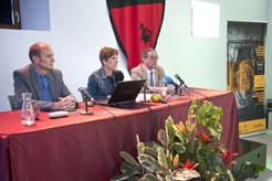 Lizarrako Kultura zinegotzia, Regino Etxabe, Barkos Lehendakaria eta Juan José Larrea irakaslea, Batzorde Zientifikoko kidea