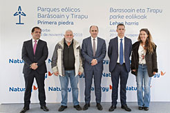 Argazki-oina testuaren amaieran. 