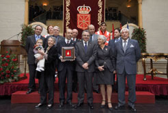 foto de grupo en la entrega de la Medalla