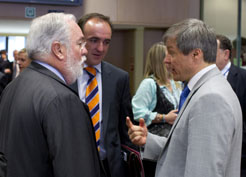 El consejero Esparza participa con el ministro Arias Cañete en el consejo de ministros de Agricultura y Pesca de la UE.