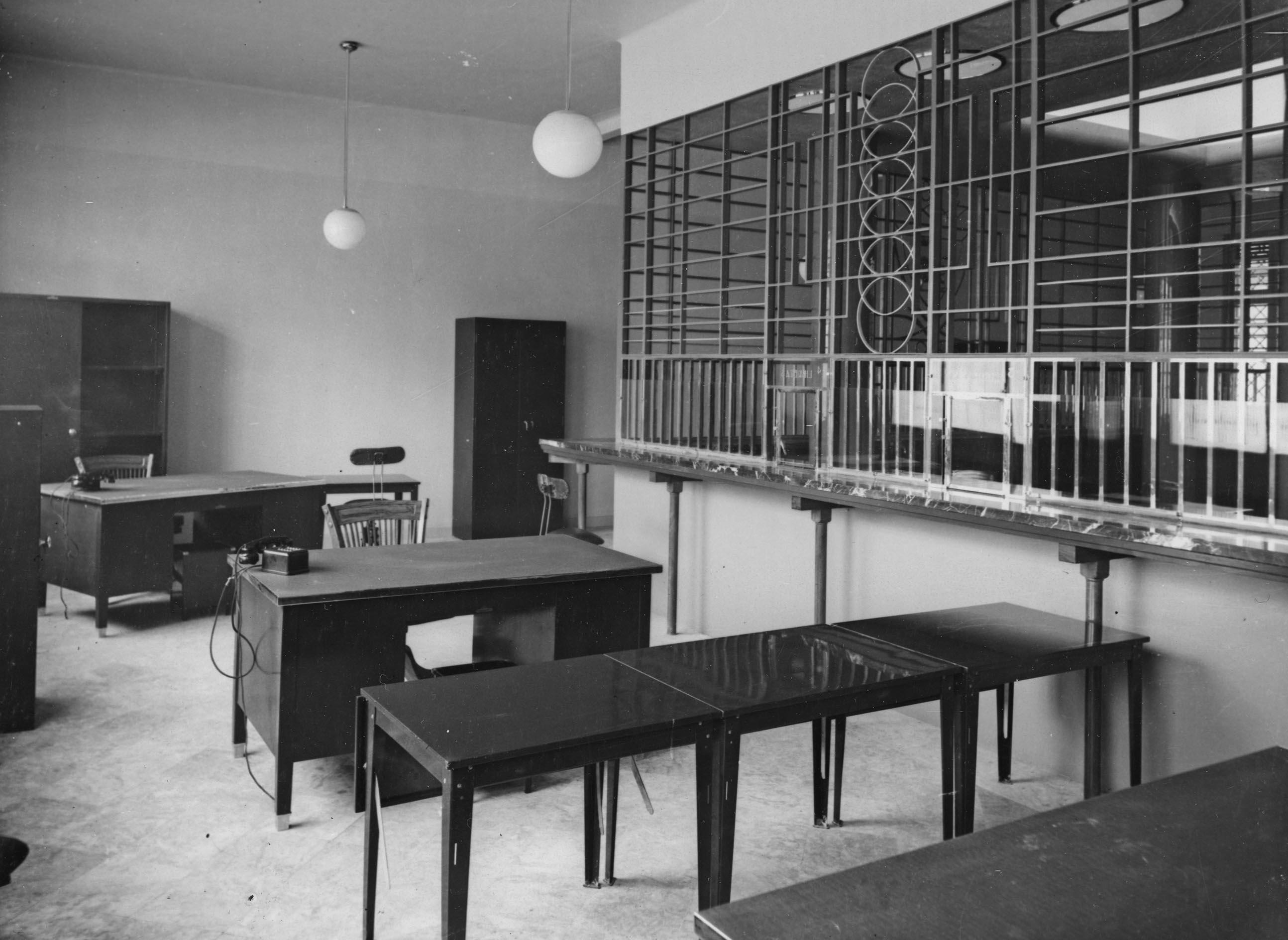 Caja de Ahorros y Monte de Piedad Municipal de Pamplona. Oficinas