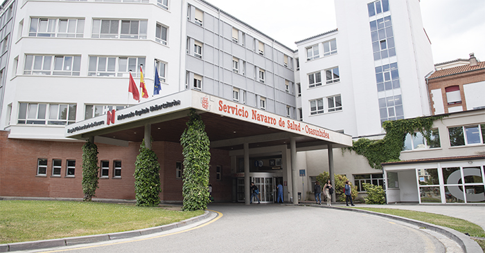 Entrada del HUN-A, antiguo Hospital de Navarra