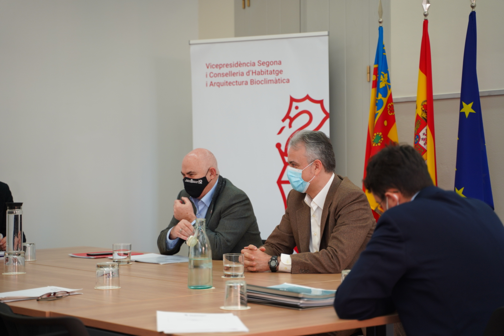 Los vicepresidentes Aierdi e Illueca, durante la reunión.