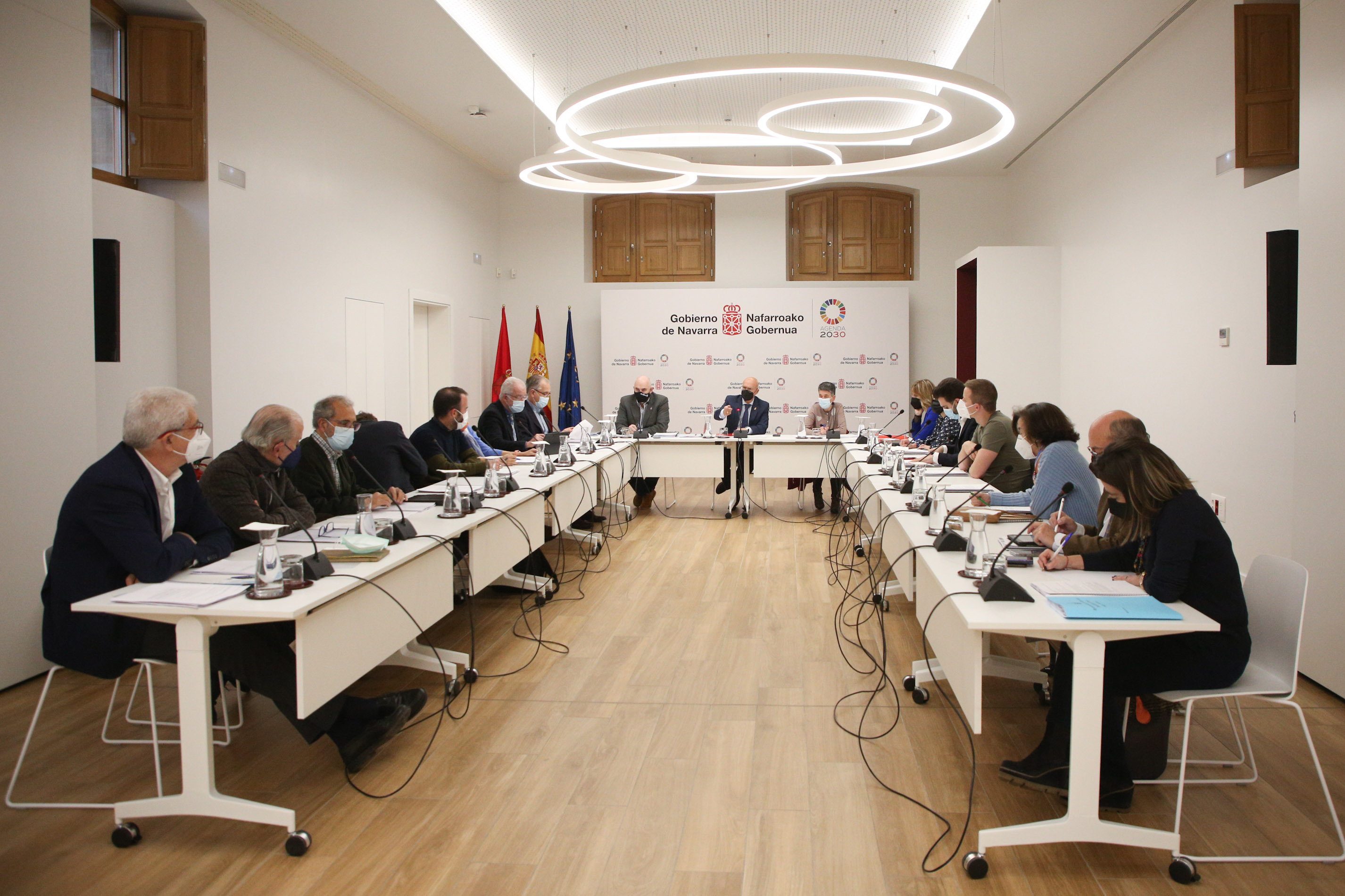 Reunión del Consorcio de Alta Velocidad de la Comarca de Pamplona, este 
jueves, en el Palacio de Navarra.