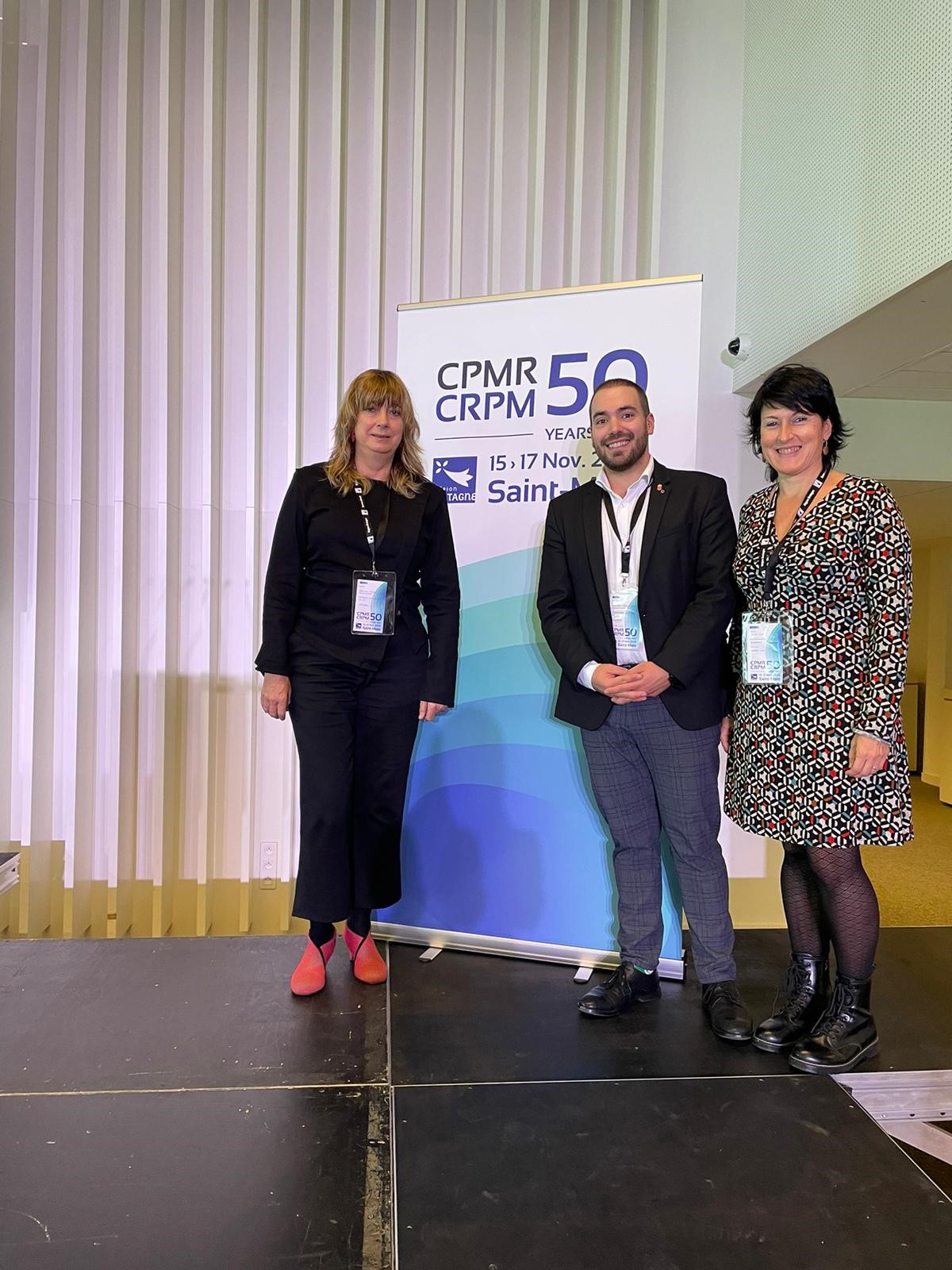 De izda. a dcha., la vicepresidenta Ollo,  el director general de Acción 
Exterior, Sergio Pérez, y la directora de Servicio de Oficina de Proyectos 
Europeos, Silvia Ojer