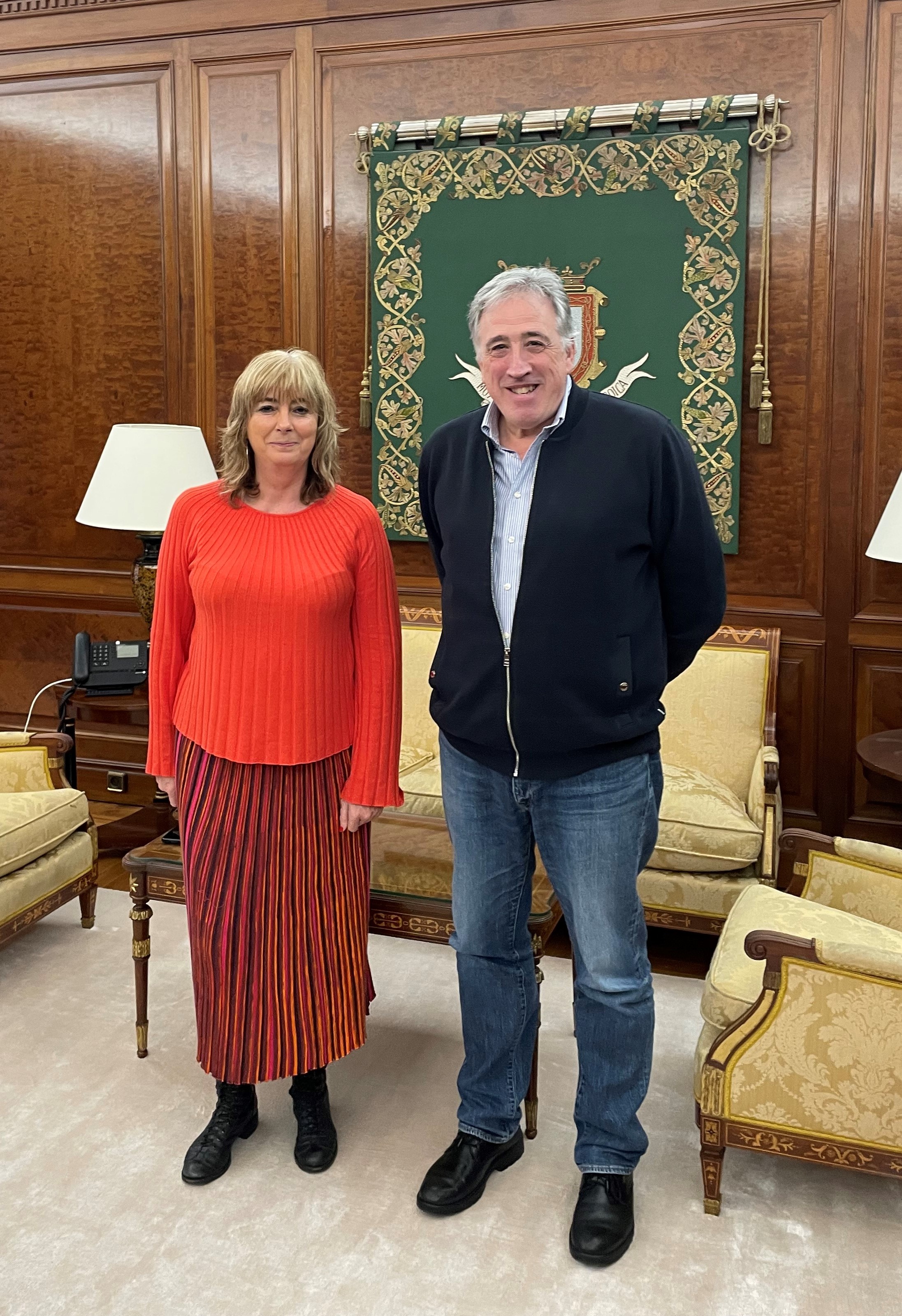 Imagen del artículo La vicepresidenta Ana Ollo y el alcalde de Pamplona Joseba Asiron abordan la colaboración institucional en memoria, convivencia, proyectos europeos y euskera