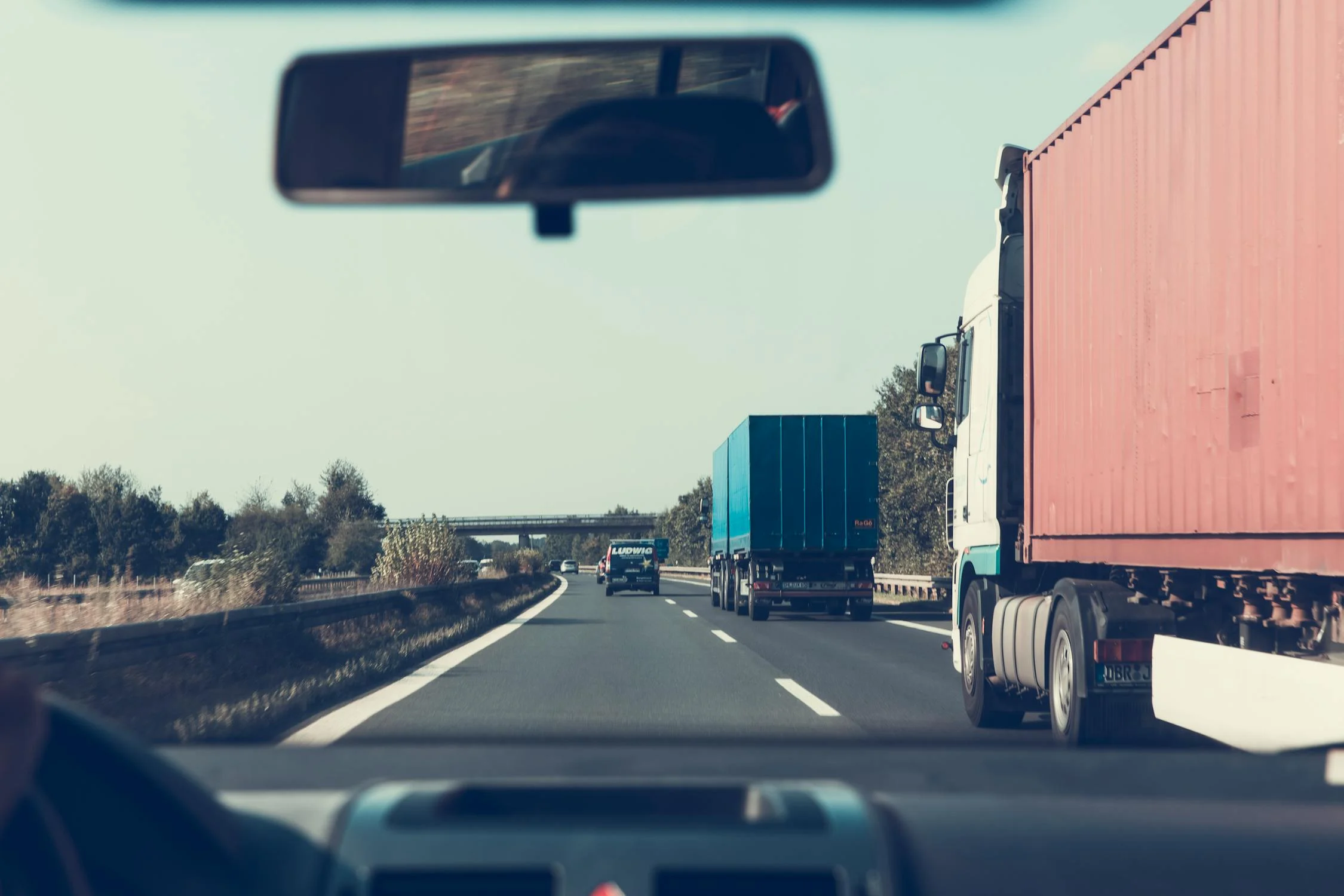 Imagen del artículo El Gobierno de Navarra invierte 350.000 euros en la 4ª convocatoria de ayudas para realizar el curso para conductores de transporte de mercancías y viajeros por carretera