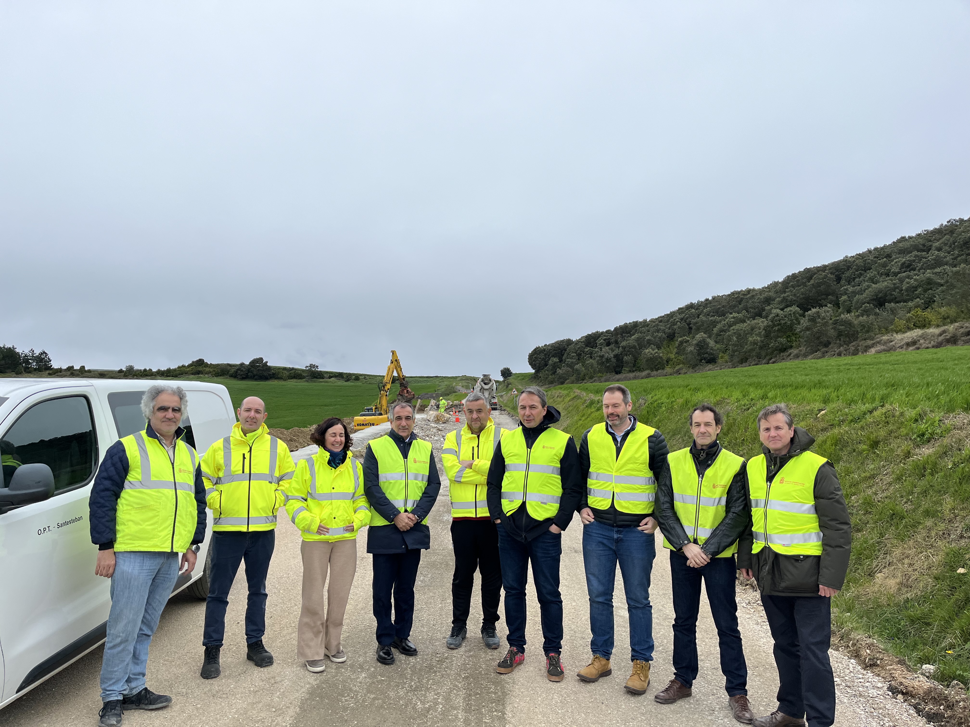 Imagen del artículo El consejero Chivite visita las obras de reforma integral de 3 kilómetros de la carretera NA-6000 Echavacóiz-Campanas