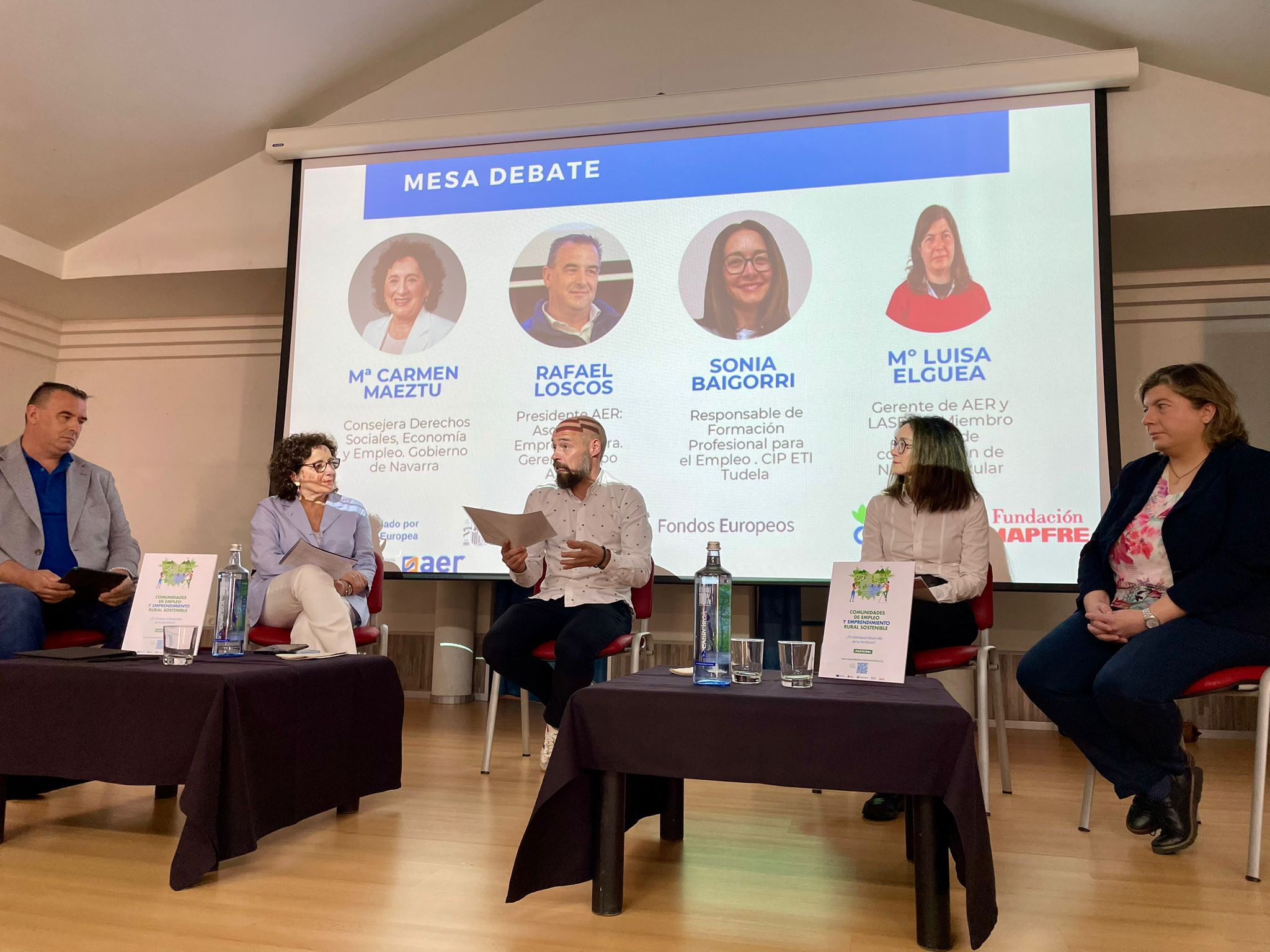 Imagen del artículo La consejera Maeztu participa en Buñuel en las jornadas sobre empleo y emprendimiento rural impulsadas por Acción contra el Hambre 

Ha destacado que la Ribera es la zona de Navarra donde más ha descendido el desempleo en el último año   	 		 		10/05/2024 		    		 			 			 				 						 							camera_alt