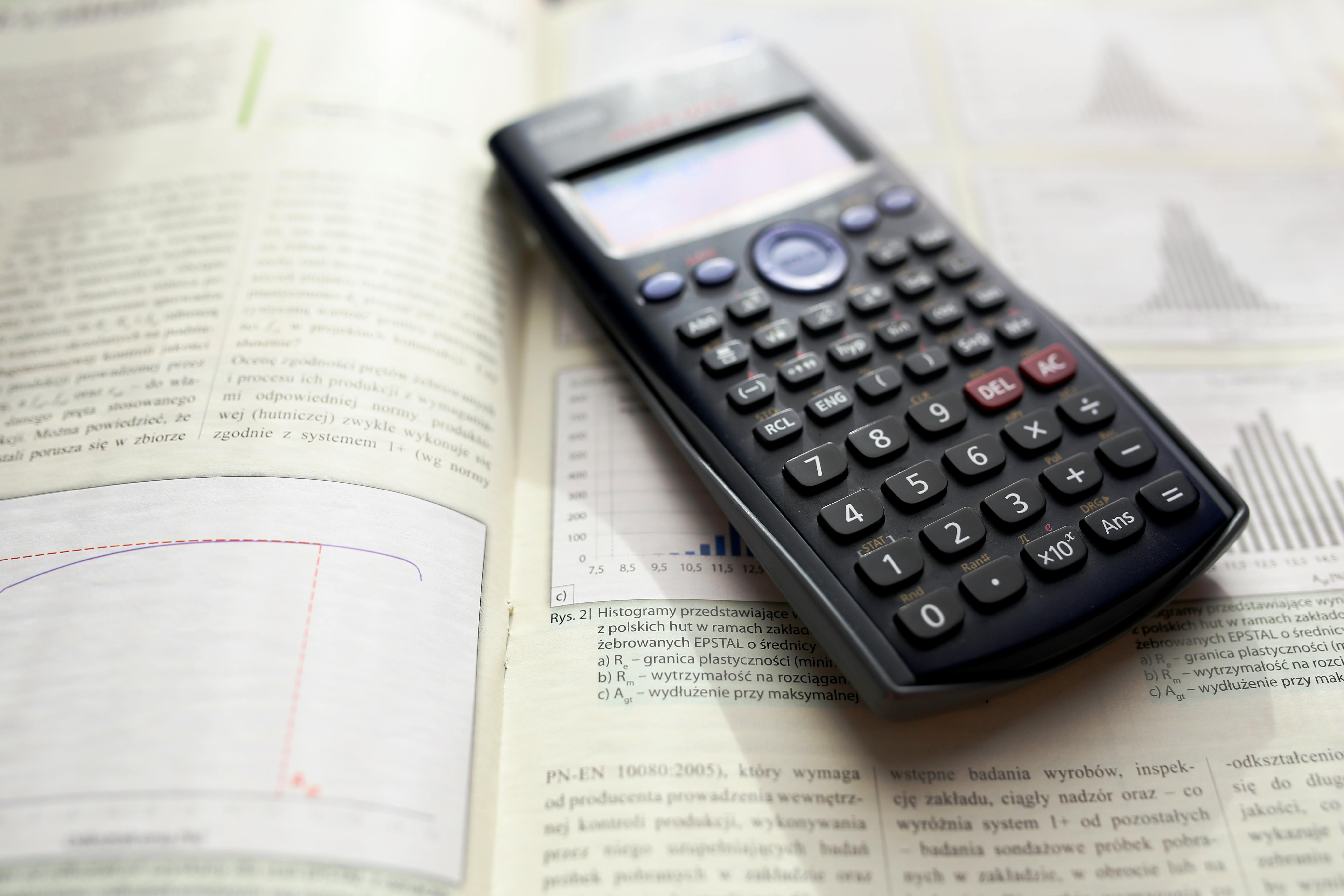 Imagen del artículo Educación informa a los sindicatos que dispondrán de 1.000 horas más de refuerzo para atención a la diversidad del alumnado durante el curso 2024/2025 

La medida permitirá la contratación de 40 docentes más y tiene un coste de 2 millones de euros   	 		 		28/06/2024 		    		 			 			 				 						 							camera_alt