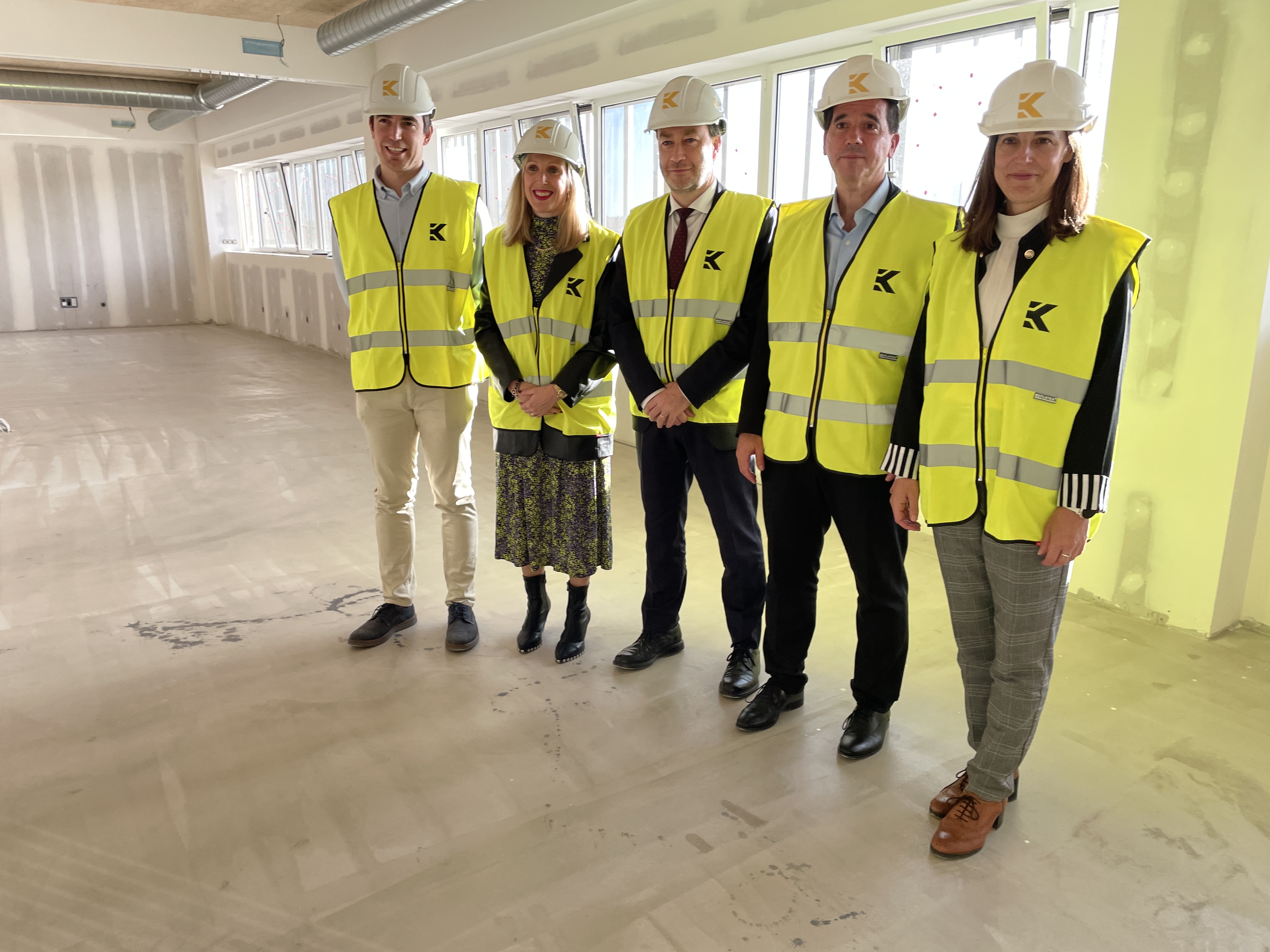 Imagen del artículo Las obras de adecuación y equipación de la sede de IRIS Navarra en El Sario avanzan a buen ritmo 

El espacio se ubica en la 4ª planta del edificio y cuenta con una superficie construida 1.440 m2 y 1.288 m2 de superficie útil   	 		 		22/10/2024 		    		 			 			 				 						 							camera_alt