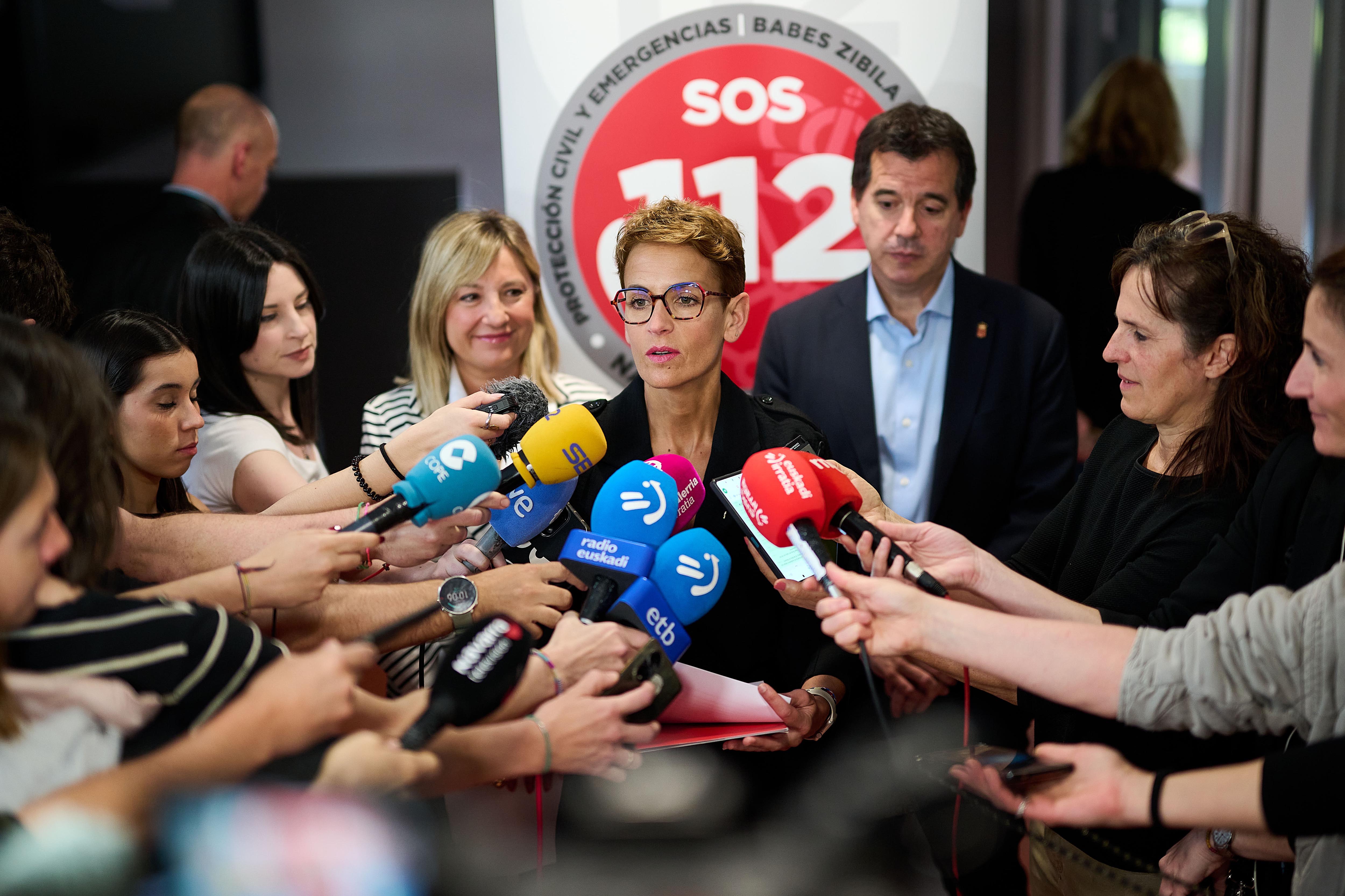 Imagen del artículo Navarra recupera el 100% del suministro eléctrico, pero mantiene en nivel 2 de emergencia hasta la mejora de la conectividad por los operadores, en especial en la empresa 

El Gabinete de Crisis encabezado por la presidenta Chivite constata la evolución hacia la normalidad en los órdenes sanitario, educativo, de transporte y policial   	 		 		29/04/2025 		    		 			 			 				 						 							camera_alt  						 							 						 							videocam