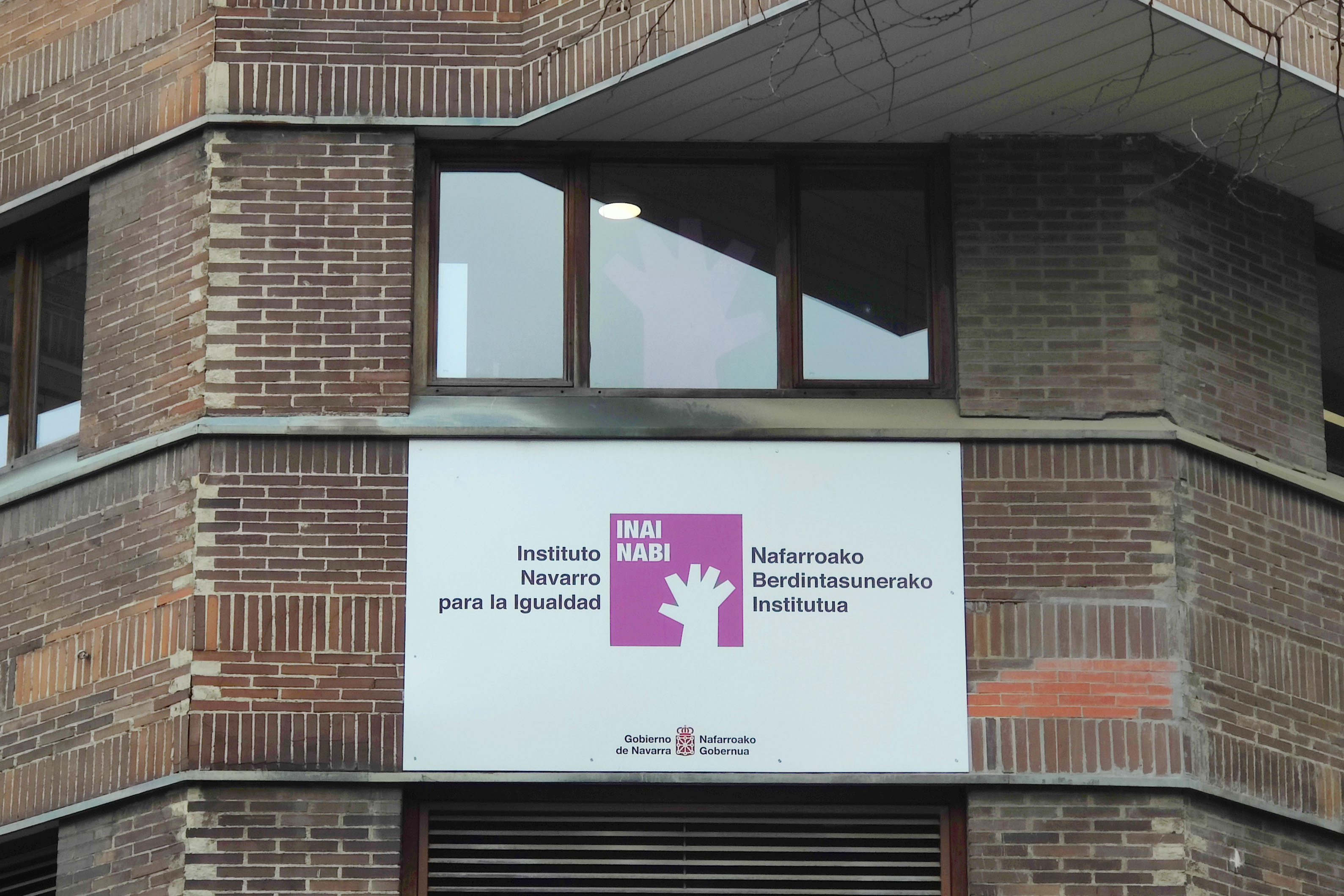 Imagen del artículo Abierto el plazo de la convocatoria de ayudas para que las asociaciones de mujeres desarrollen proyectos en materia de igualdad, dotada con 260.000 euros 

El INAI / NABI destina también 70.000 euros a financiar acciones de impulso y apoyo LGTBI+ de las entidades locales   	 		 		02/05/2025 		    		 			 			 				 						 							camera_alt