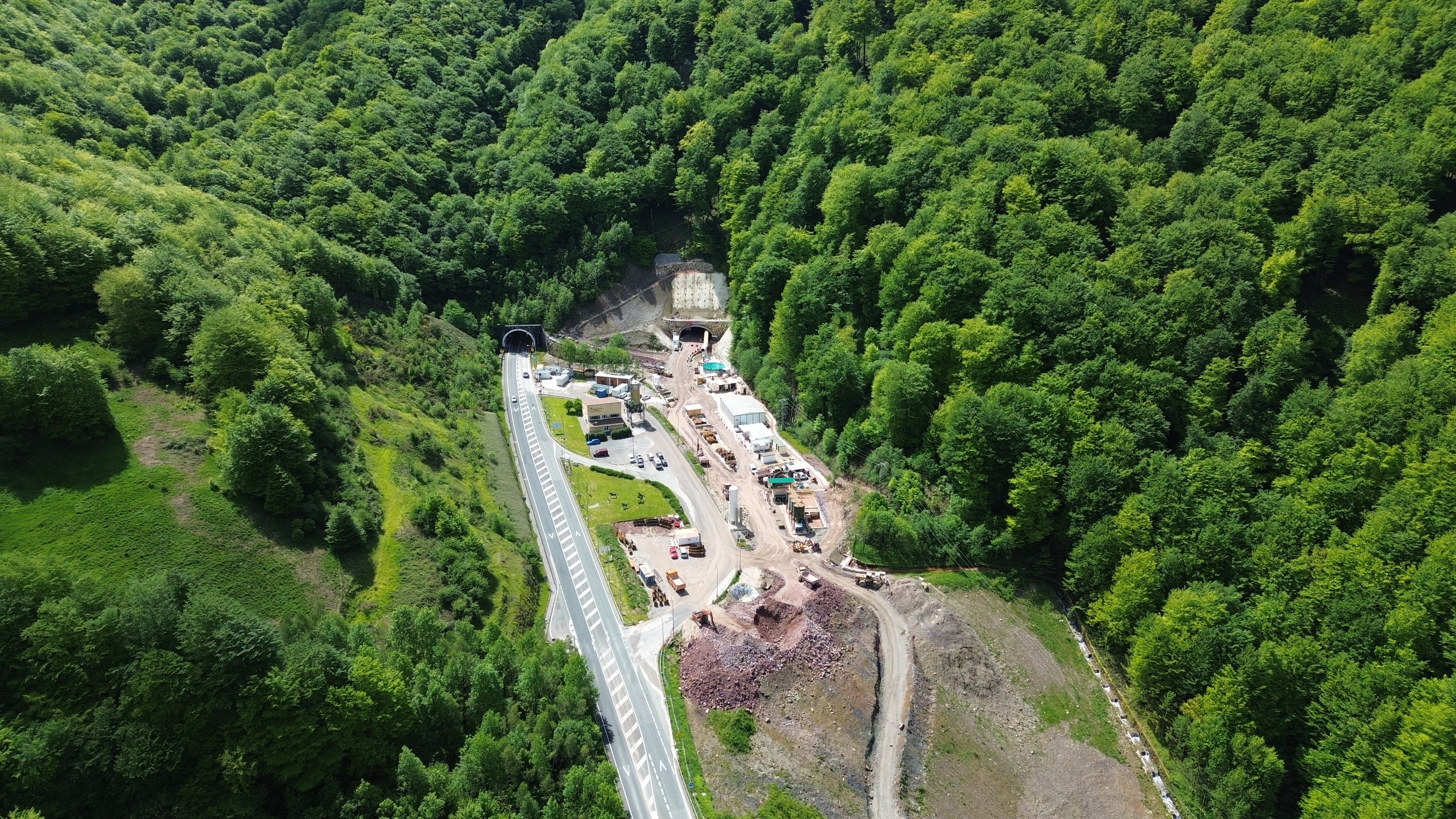 Imagen del artículo Programado un corte de tráfico en la N-121-A este miércoles, 25 de junio, para proseguir con las obras del túnel de Belate Se prolongará entre las 8 a las 13:00 horas y afectará a los vehículos que circulen en dirección Pamplona entre los puntos kilométricos 35 a 27 24/06/2025 camera_alt