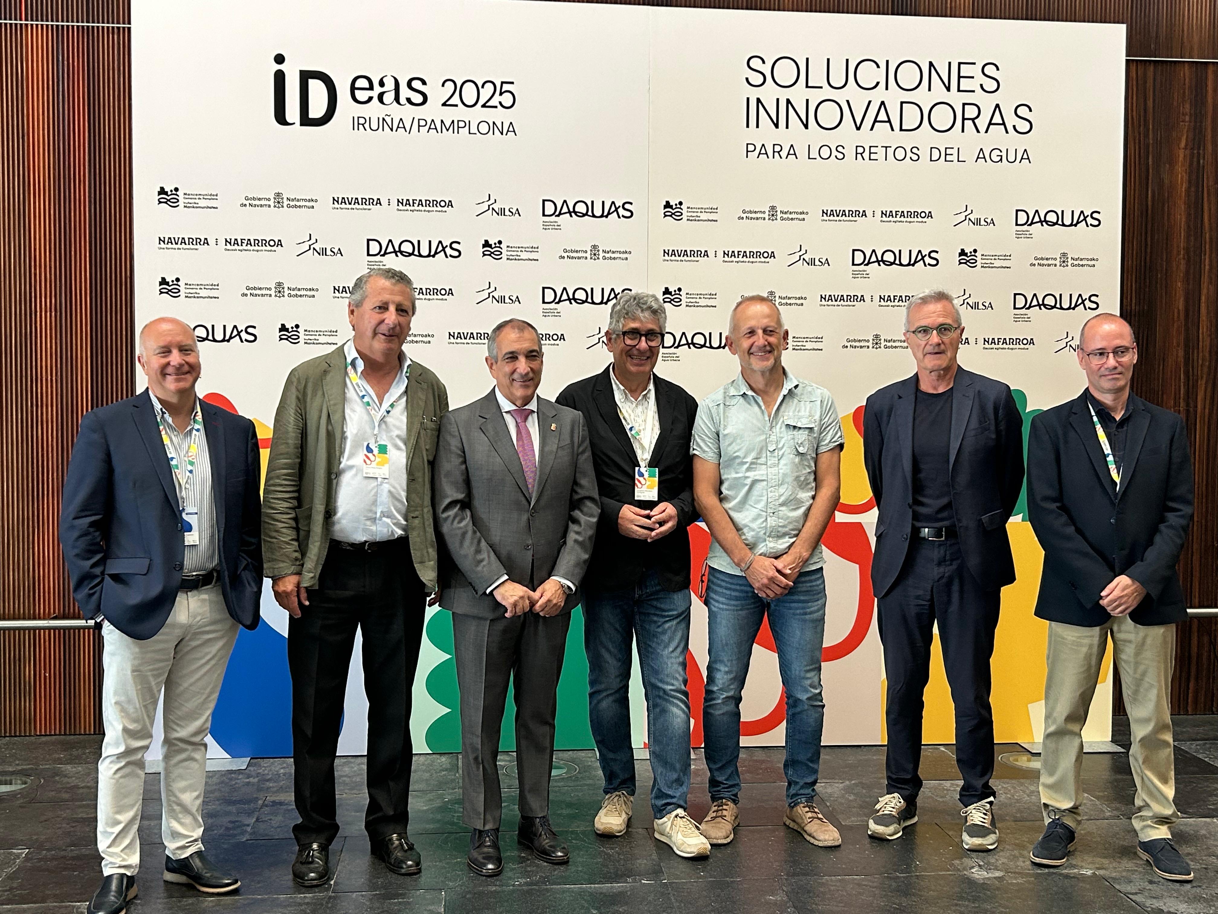 Imagen del artículo El consejero Chivite defiende a Navarra como una comunidad referente en políticas hidráulicas y apela a una mirada integral con infraestructuras modernas El titular del Departamento de Cohesión Territorial ha participado en la apertura de las Jornadas IDEAS25, celebradas en Pamplona y que organiza DAQUAS y NILSA 26/06/2025 camera_alt