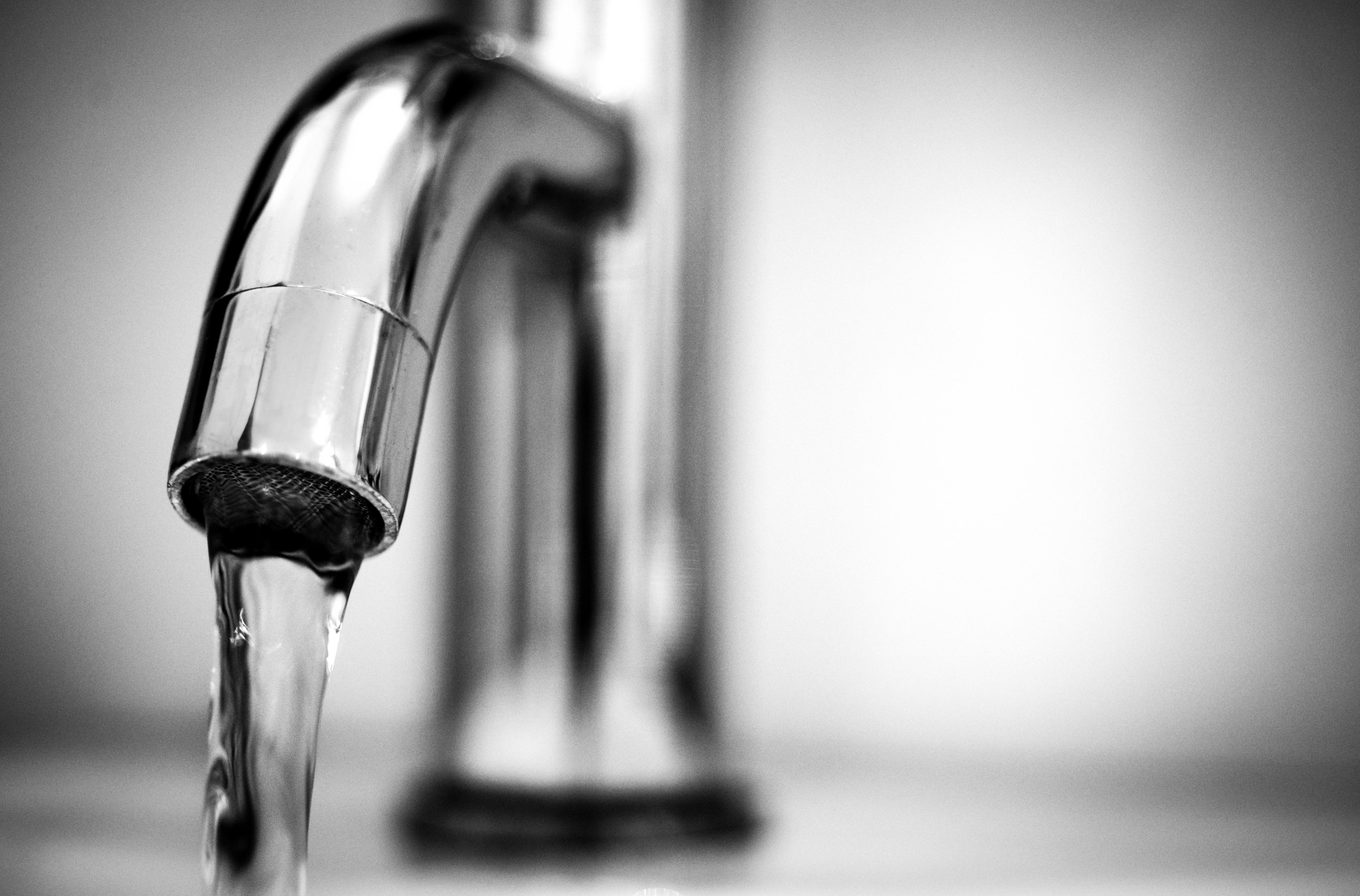 Imagen del artículo Salud Pública toma medidas para atajar un brote de Legionella localizado en la zona sur de Olite Cuatro personas residentes en el área al sur del Polideportivo Municipal de la localidad han sido diagnosticadas de legionelosis 05/09/2025 camera_alt