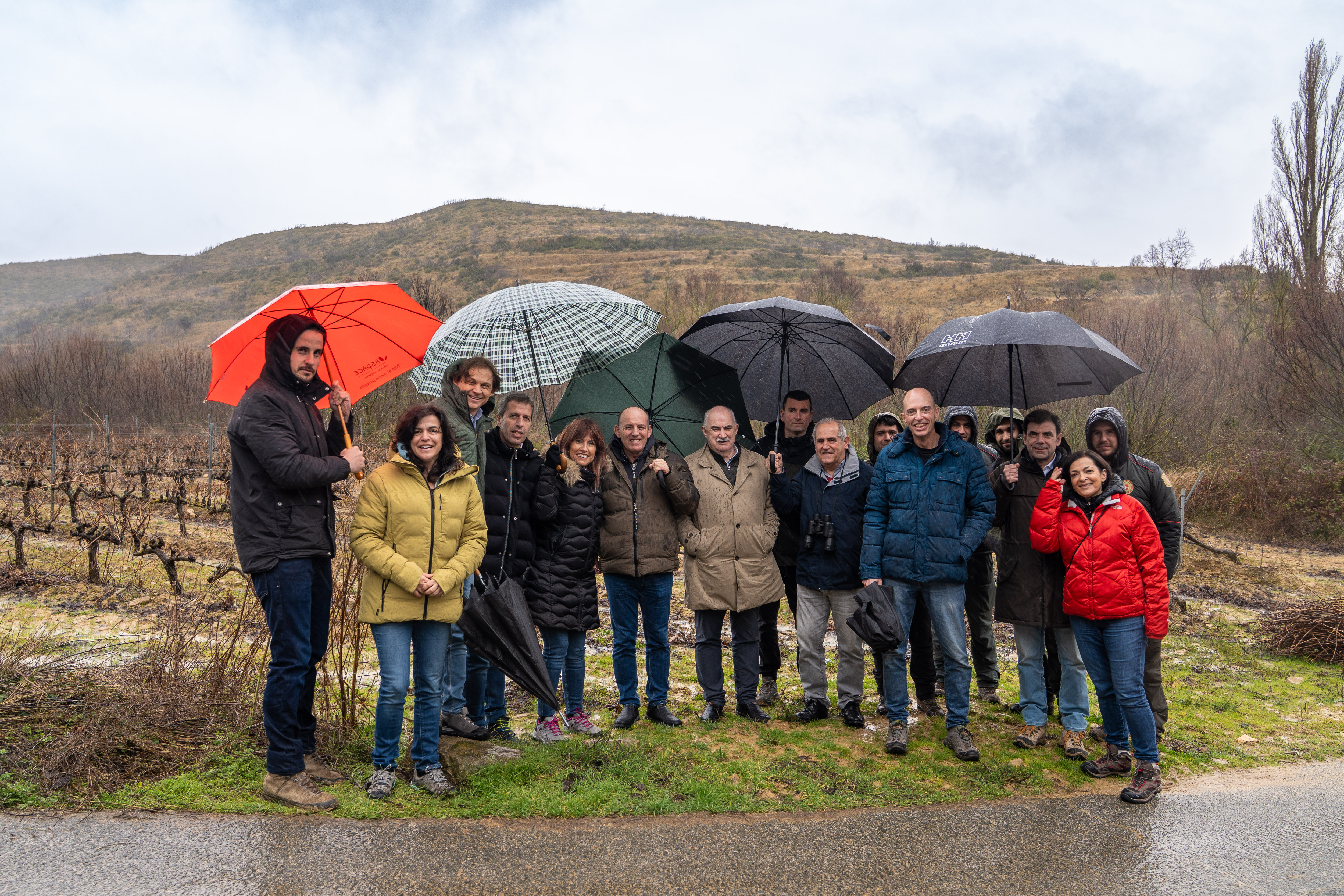 Imagen de grupo de las personas que han participado en el acto.