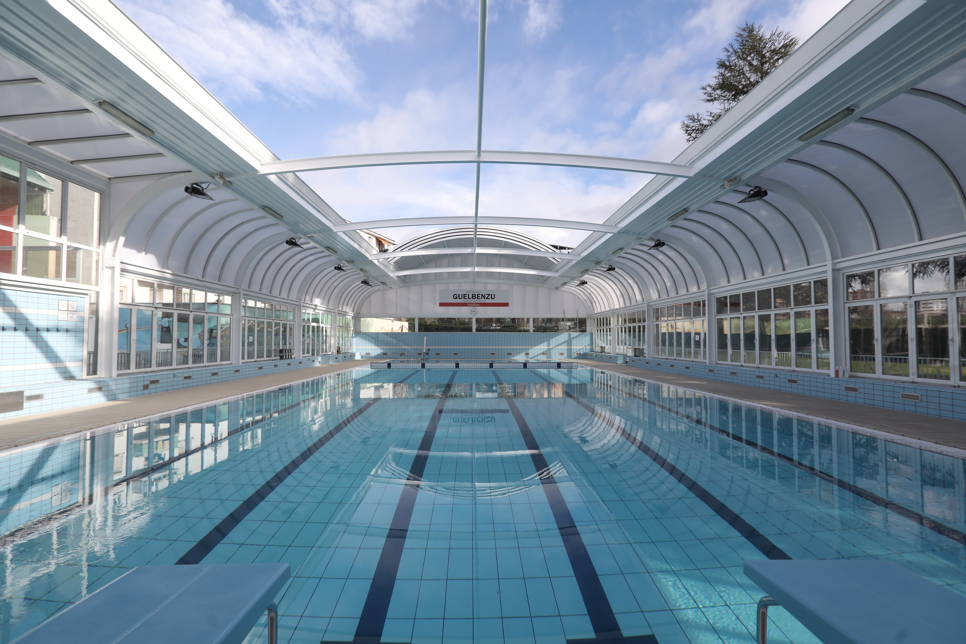 imagen Instalaciones del Centro Recreativo Guelbenzu