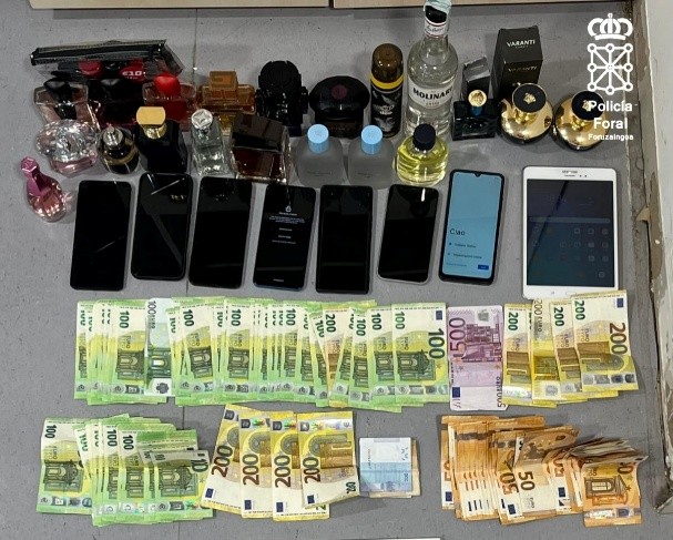 imagen Detenidas dos personas por Policía Foral, por delito de hurto en Altsasu/Alsasua.