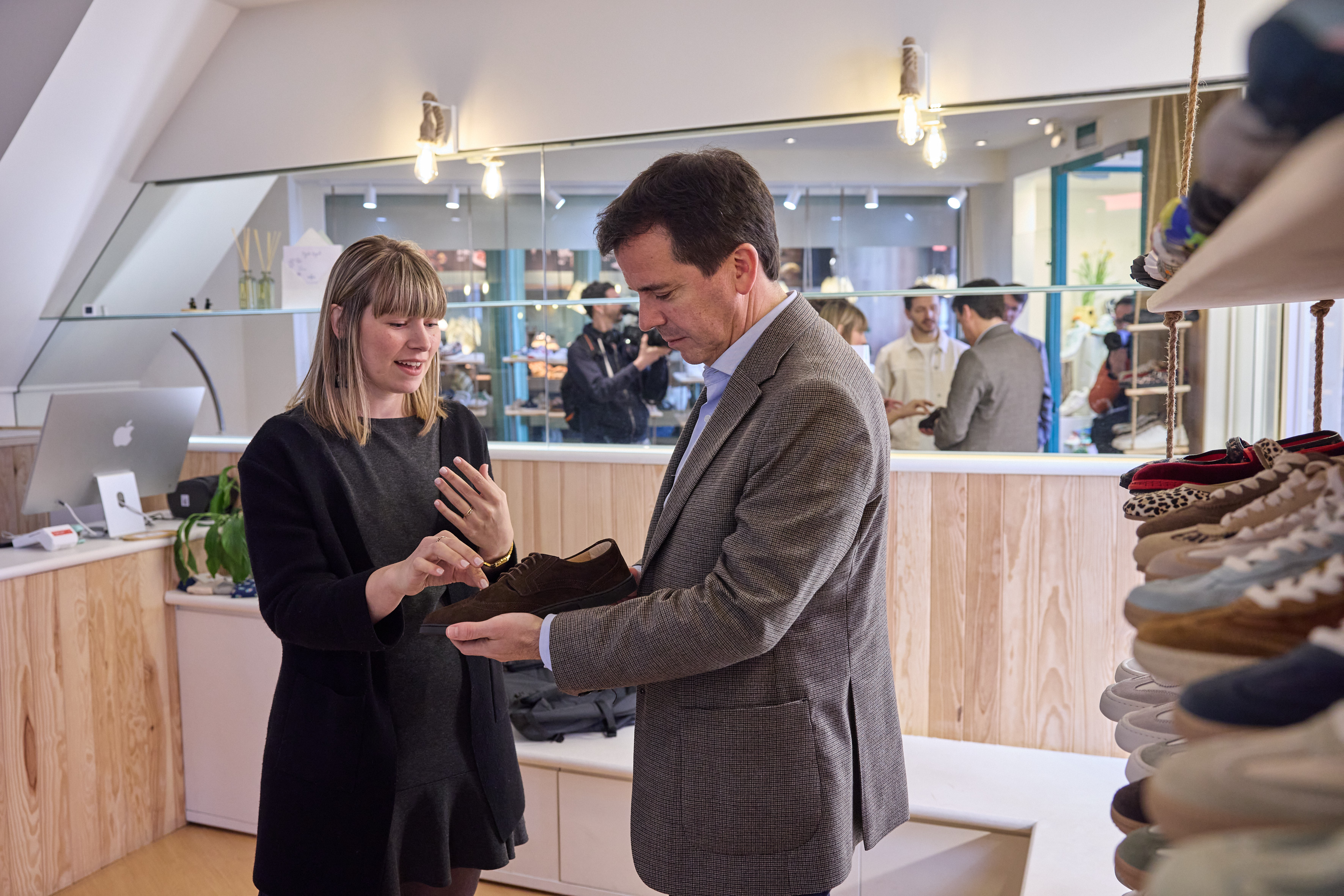 imagen Industria destina 570.000 euros para el fomento y gestión de colectivos comerciales minoristas